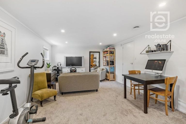 Photo of property in 23a Aberdeen Road, Castor Bay, Auckland, 0620