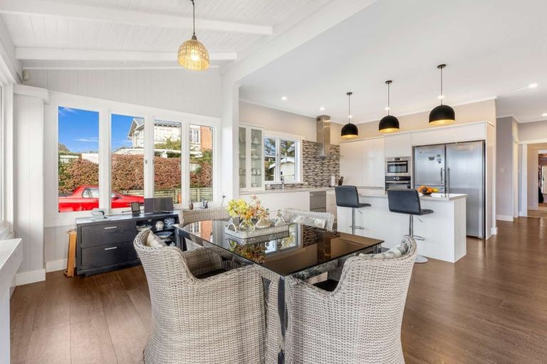 Photo of property in 44 College Street, College Estate, Whanganui, 4500