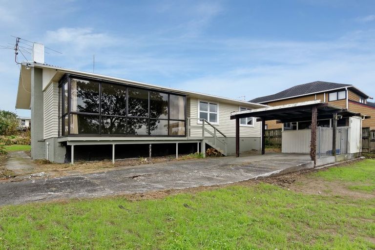 Photo of property in 12 Cutler Street, New Lynn, Auckland, 0600