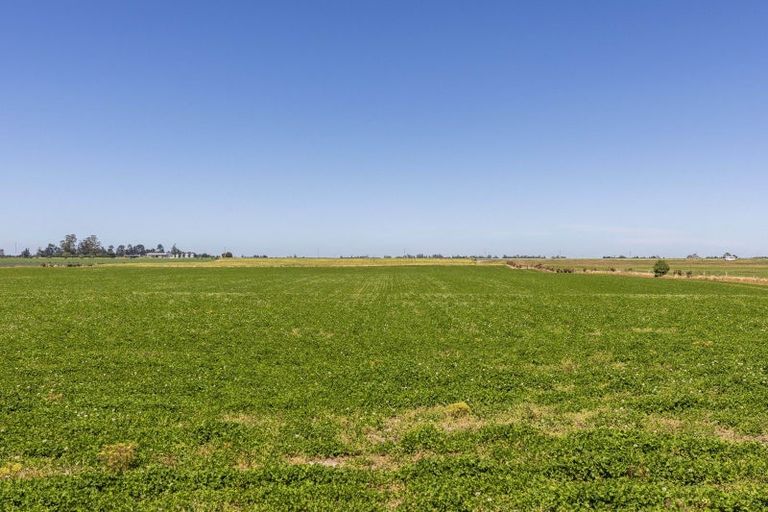 Photo of property in 2217 Old West Coast Road, Kirwee, Christchurch, 7671