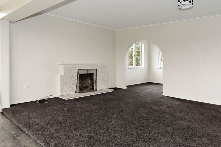 Photo of property in 12 Cutler Street, New Lynn, Auckland, 0600