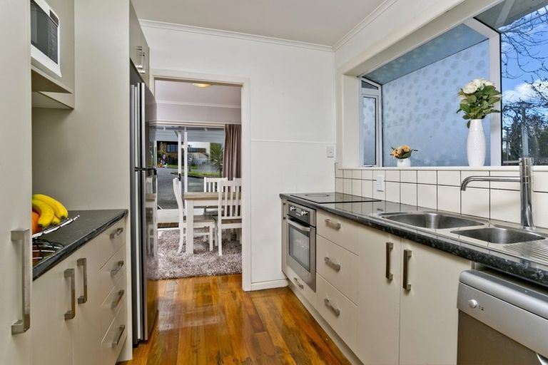 Photo of property in 42 Lyttelton Avenue, Forrest Hill, Auckland, 0620