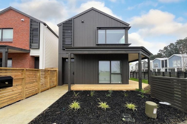 Photo of property in 16 Yellow Pear Lane, Karaka, Papakura, 2113
