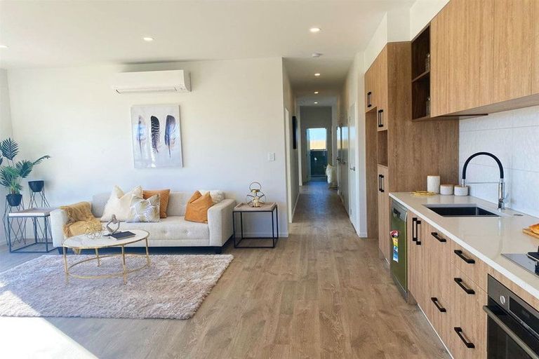 Photo of property in 48 Horokaka Street, Massey, Auckland, 0614