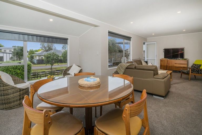 Photo of property in 208 Vista Paku, Pauanui, Hikuai, 3579