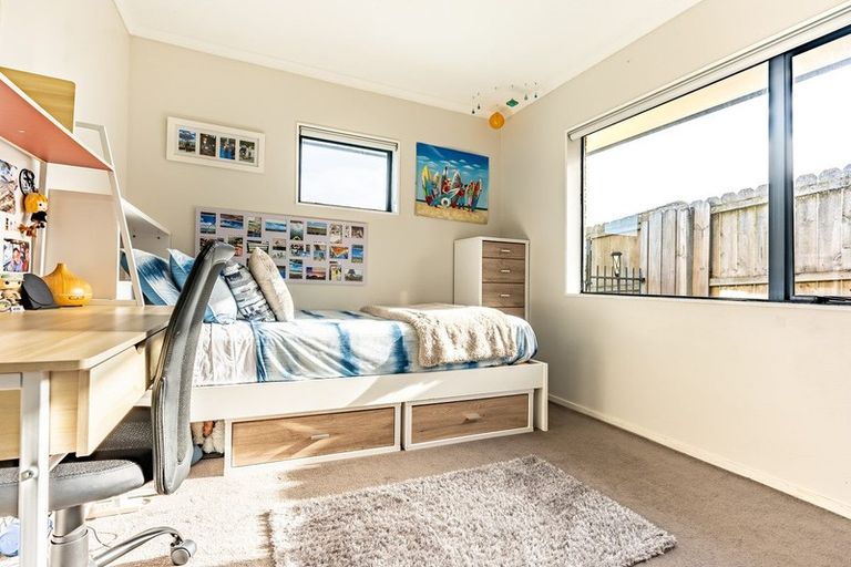 Photo of property in 24 Kensington Terrace, Gulf Harbour, Whangaparaoa, 0930