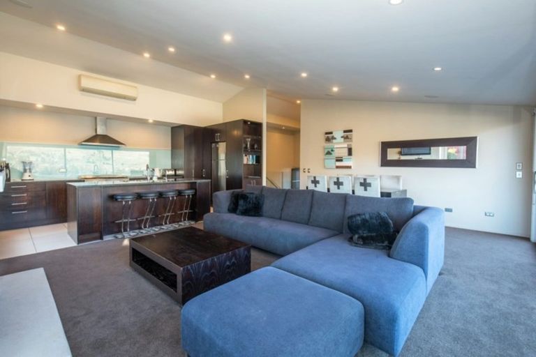 Photo of property in Lakeview Heights, 3/124 Lismore Street, Wanaka, 9305