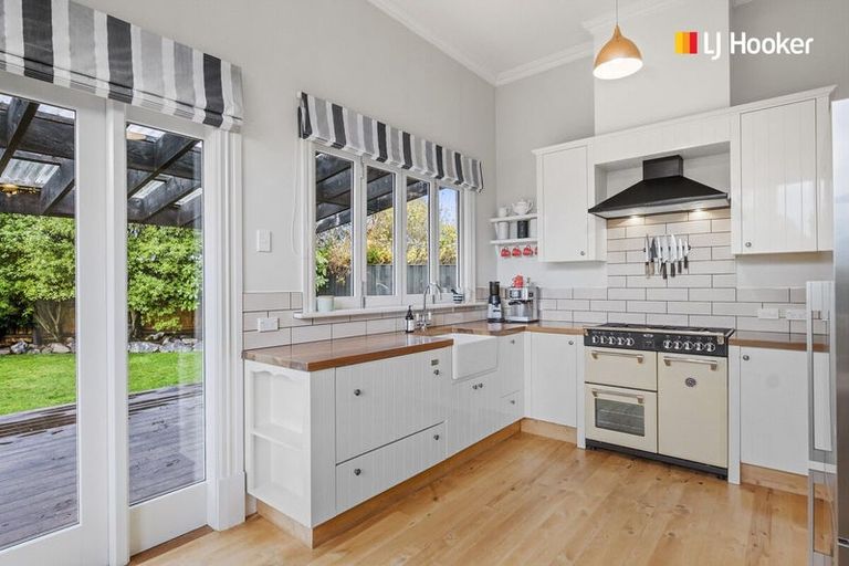 Photo of property in 73 Royal Crescent, Saint Kilda, Dunedin, 9012