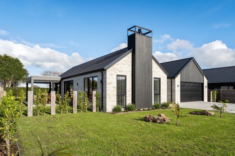 Photo of property in 8 Tiaki Lane, Matakana, 0985