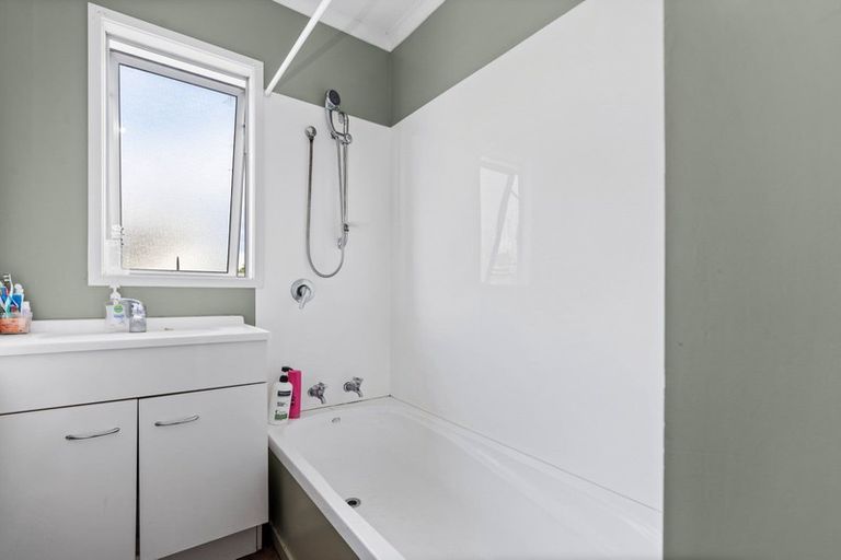 Photo of property in 89b Pohutukawa Drive, Owhata, Rotorua, 3010