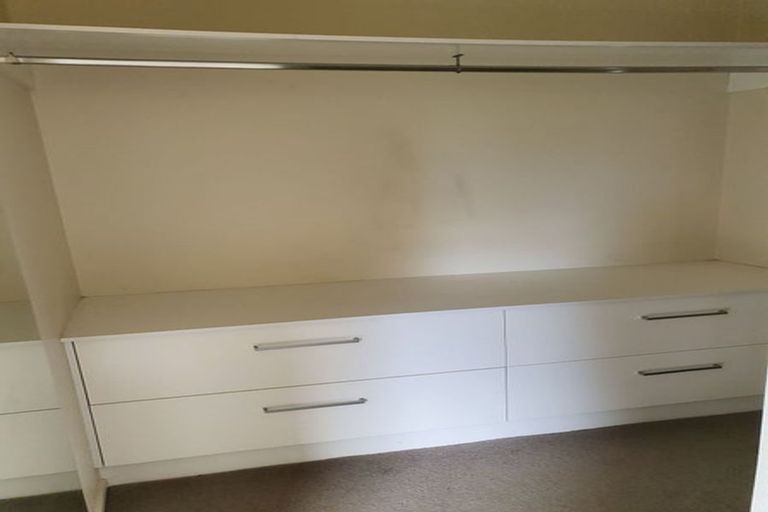 Photo of property in 52b Royal View Road, Te Atatu South, Auckland, 0610