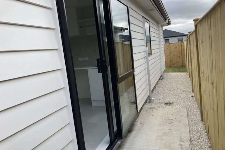 Photo of property in 5 Toropapa Close, Takanini, 2110