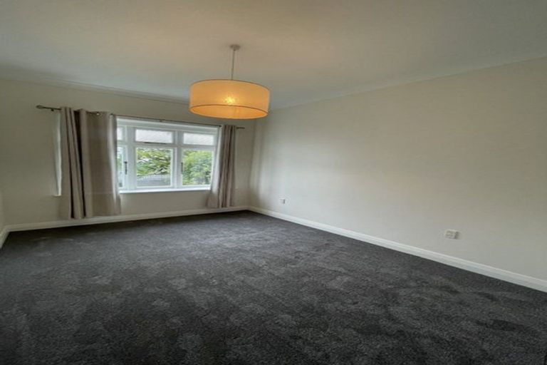 Photo of property in 127 Onepu Road, Lyall Bay, Wellington, 6022