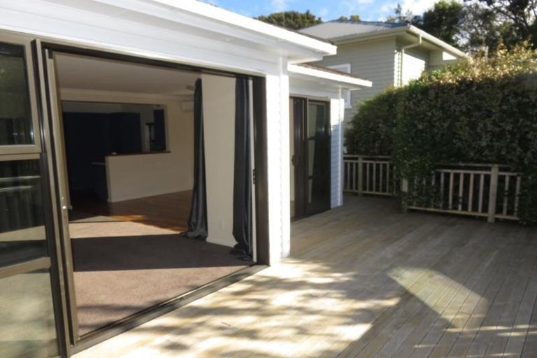 Photo of property in 15 Ranui Crescent, Khandallah, Wellington, 6035