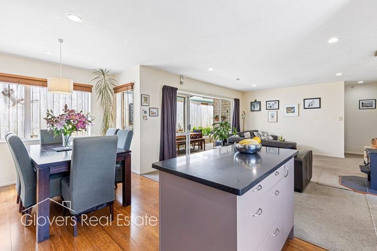 Photo of property in 2b Matama Road, Glen Eden, Auckland, 0602