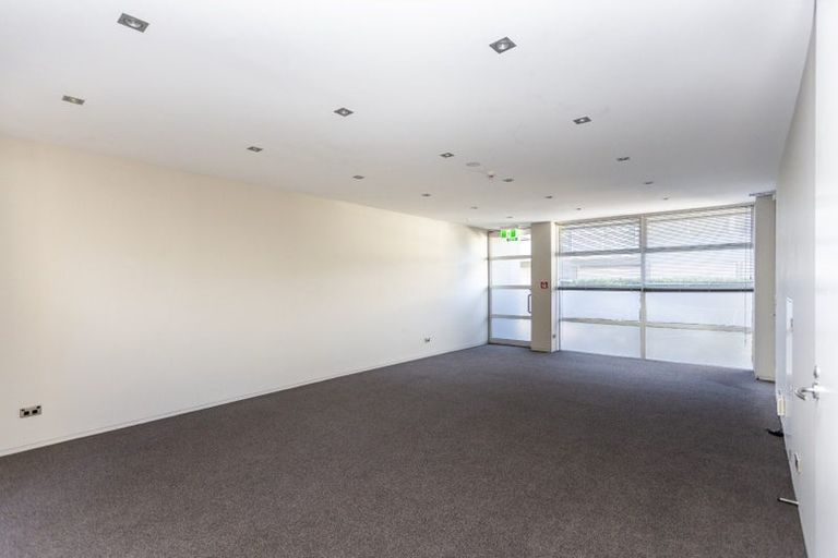 Photo of property in 8/8a Settlers Crescent, Ferrymead, Christchurch, 8023