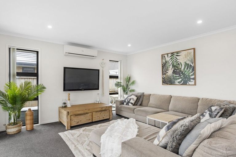 Photo of property in 49 Leet Crescent, Papamoa Beach, Papamoa, 3118