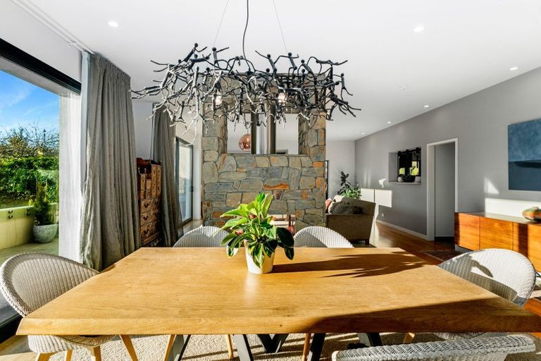 Photo of property in 8b Minaret Ridge, Wanaka, 9305