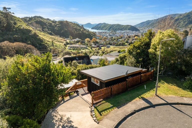 Photo of property in 7 Webster Place, Picton, 7220