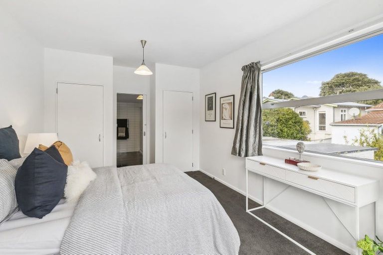 Photo of property in 51b Herald Street, Berhampore, Wellington, 6023