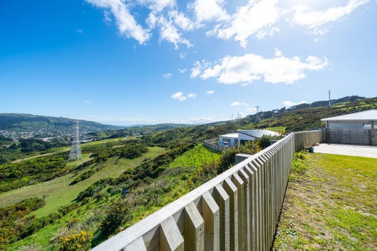 Photo of property in 9 Antigua Way, Grenada Village, Wellington, 6037