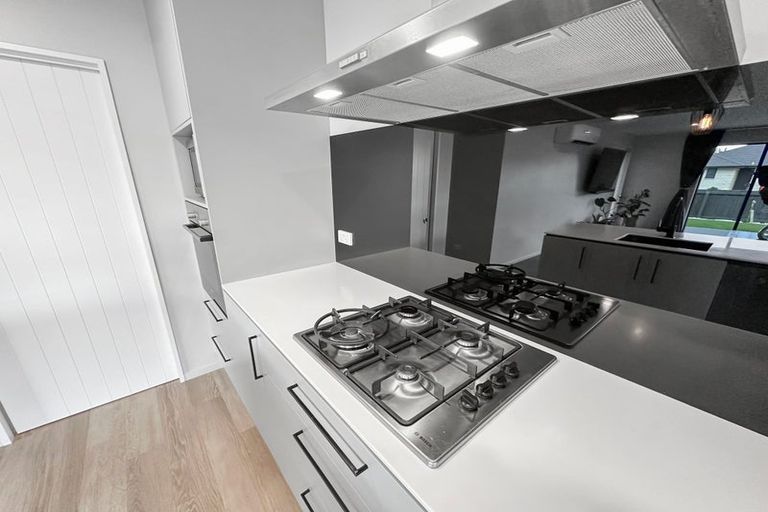 Photo of property in 16 Saddlers Lane, Yaldhurst, Christchurch, 8042