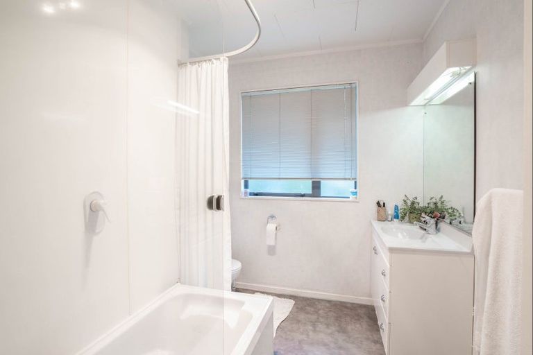 Photo of property in 126 Acacia Bay Road, Nukuhau, Taupo, 3330