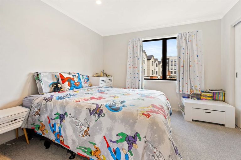 Photo of property in 4 Peihana Road, Hobsonville, Auckland, 0616