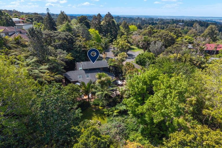 Photo of property in 19 Atarua Gardens, Waiatarua, Auckland, 0604