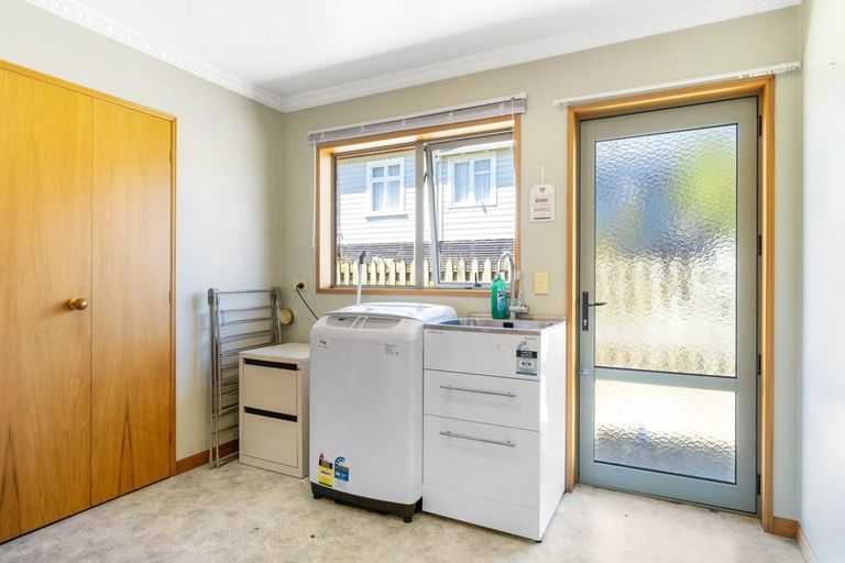 Photo of property in 4a Chatham Street, Waihola, Milton, 9073