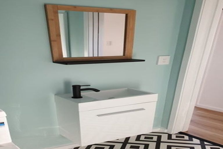 Photo of property in 122 Constable Street, Newtown, Wellington, 6021