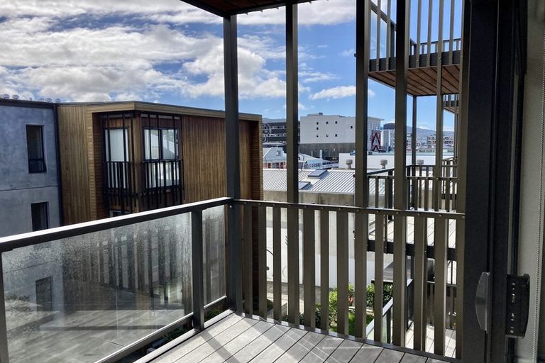Photo of property in Vedado Apartments, 307/41u Hopper Street, Mount Cook, Wellington, 6011