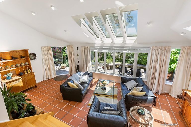 Photo of property in 22 Harbour View Road, Northland, Wellington, 6012