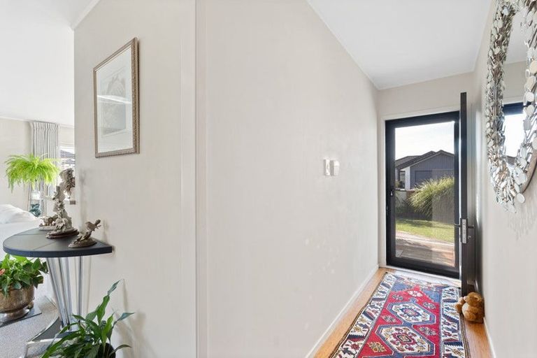 Photo of property in 28a Edward Avenue, Orewa, 0931