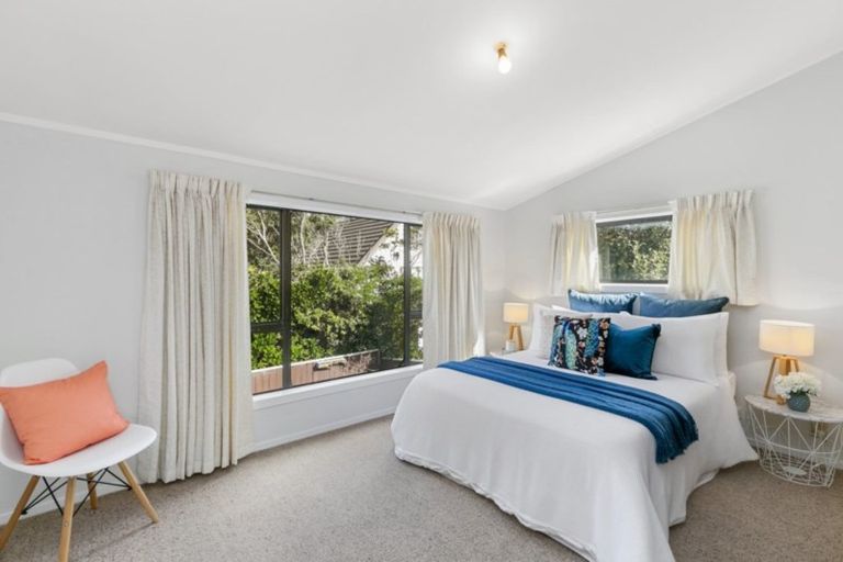Photo of property in 200f6 Onepu Road, Lyall Bay, Wellington, 6022