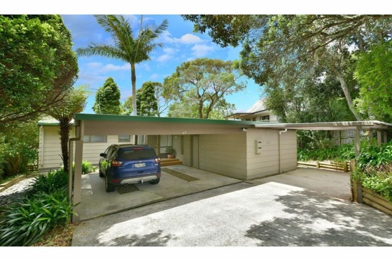 Photo of property in 47 Gledstane Road, Stanmore Bay, Whangaparaoa, 0932