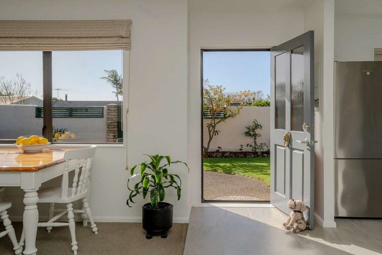 Photo of property in 21 Fairway Drive, Kerikeri, 0230