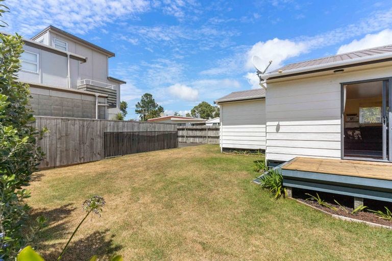 Photo of property in 129b Barbara Avenue, Whangamata, 3620