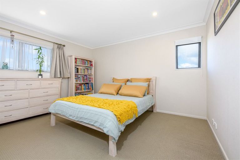 Photo of property in 72 Schnapper Rock Road, Schnapper Rock, Auckland, 0632