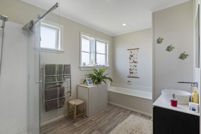 Photo of property in 140 Miranda Street, Stratford, 4332