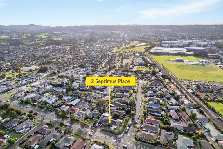 Photo of property in 2 Septimus Place, Henderson, Auckland, 0612