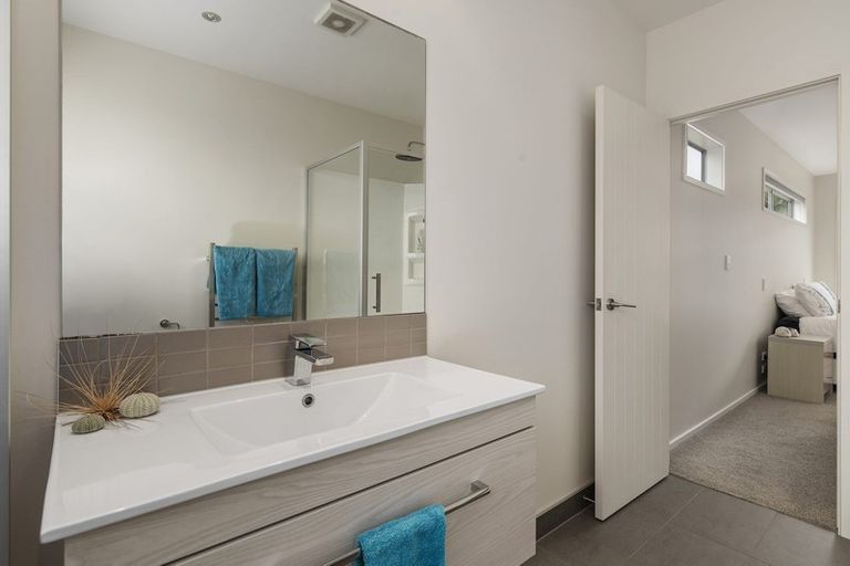 Photo of property in 8 Te Mauri Place, Omaha, 0986