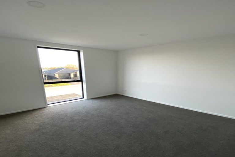 Photo of property in 16 Piripiri Place, Broomfield, Christchurch, 8042