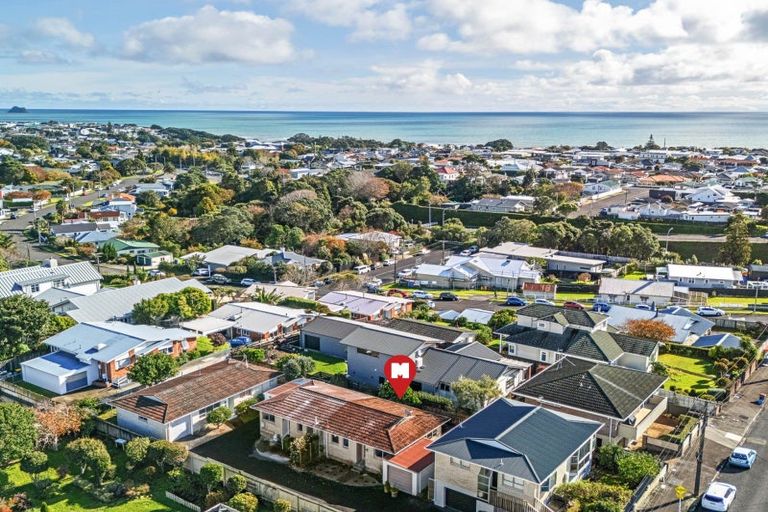 Photo of property in 2/50 Paynters Avenue, Strandon, New Plymouth, 4312