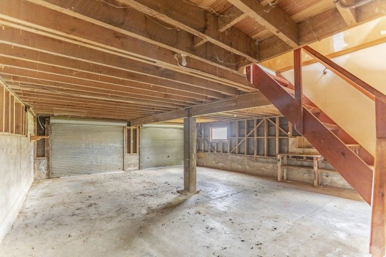 Photo of property in 12 Domain Road, Waipawa, 4210