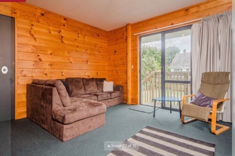 Photo of property in 42a Rimu Street, New Lynn, Auckland, 0600