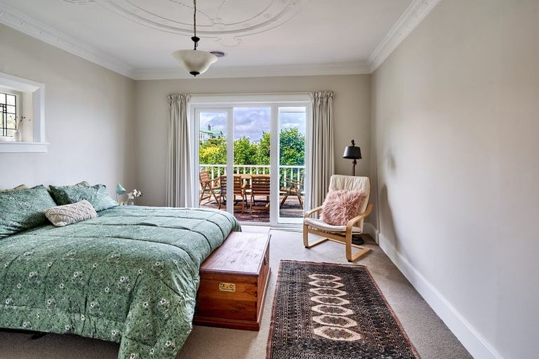 Photo of property in 11 Lower Watt Street, Wadestown, Wellington, 6012