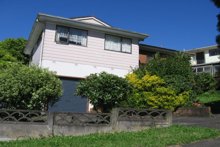 Photo of property in 11 Lendenfeld Drive, Papatoetoe, Auckland, 2025