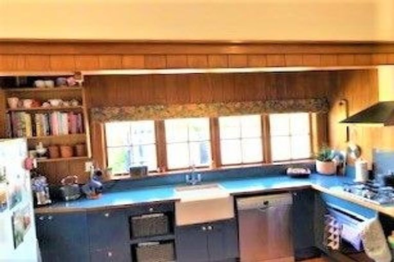 Photo of property in 113 Vauxhall Road, Narrow Neck, Auckland, 0624