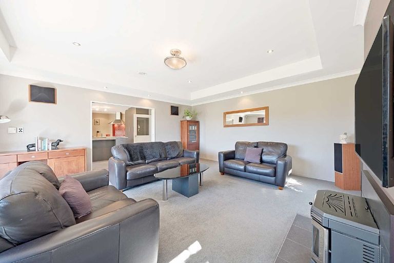 Photo of property in 22 Pollock Place, Rolleston, 7614